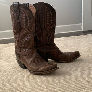Luchesse boots size 8.5